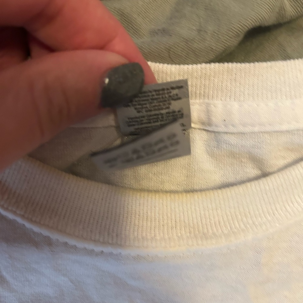 Designer inspired logo short sleeve shirt. - Picture 15 of 15